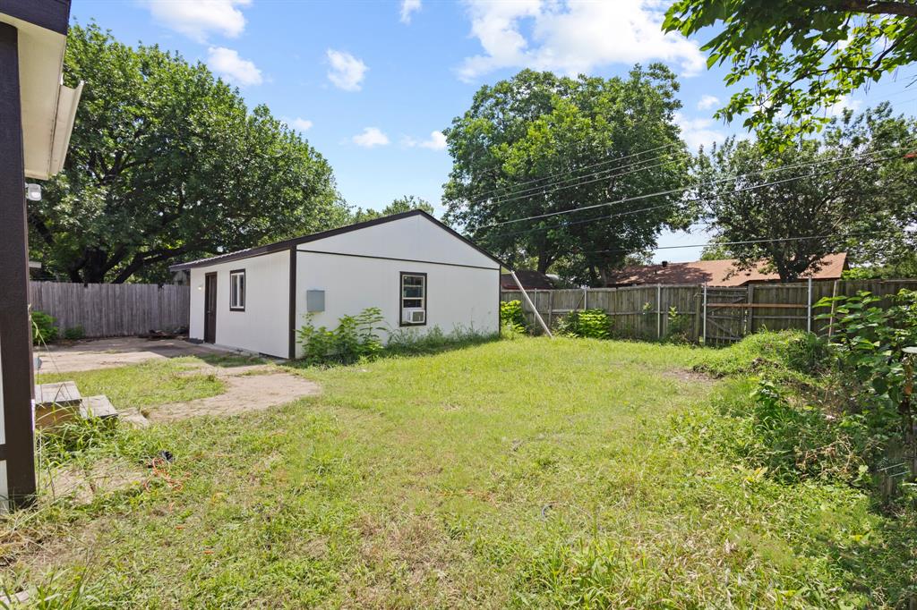 1706 Summit Street Property Photo 22