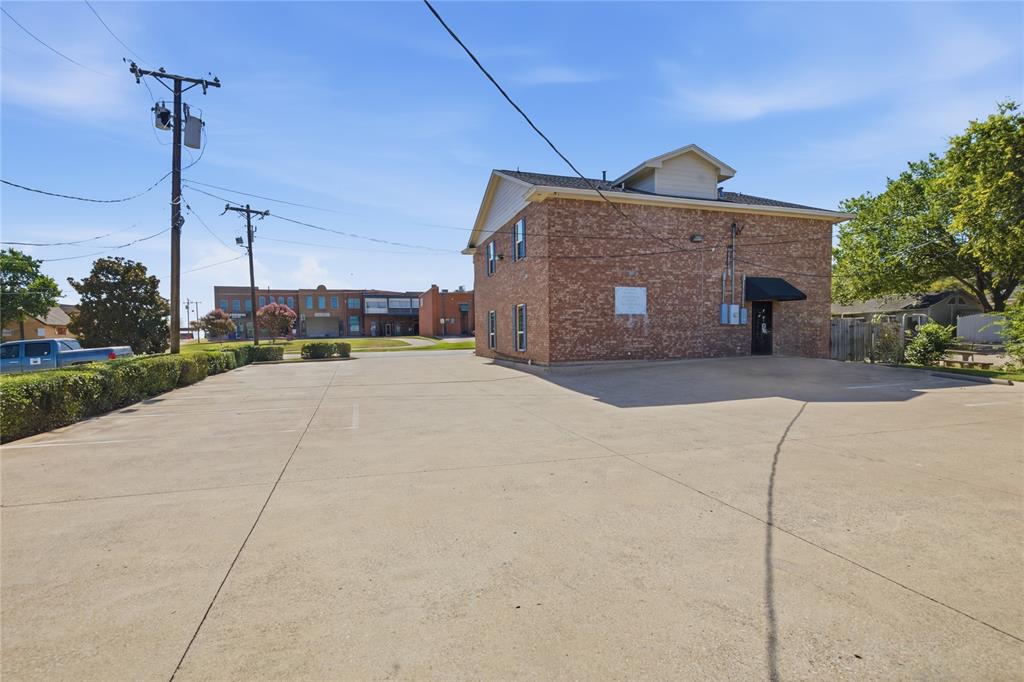 110 S Barton Street Property Photo 2