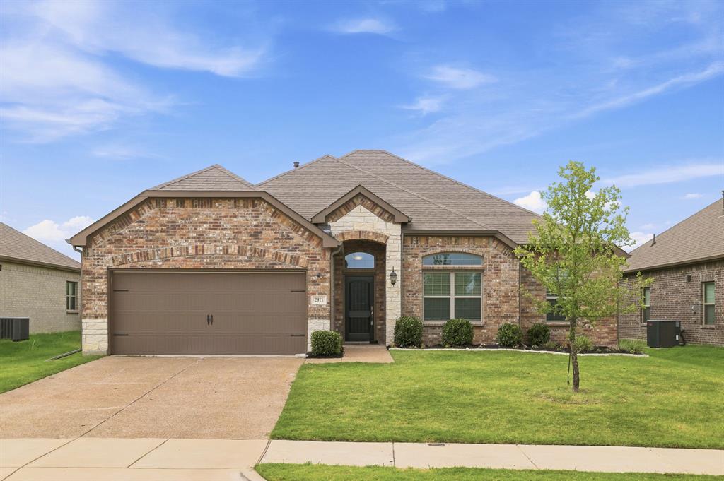 2911 Diamondback Drive Property Photo 1