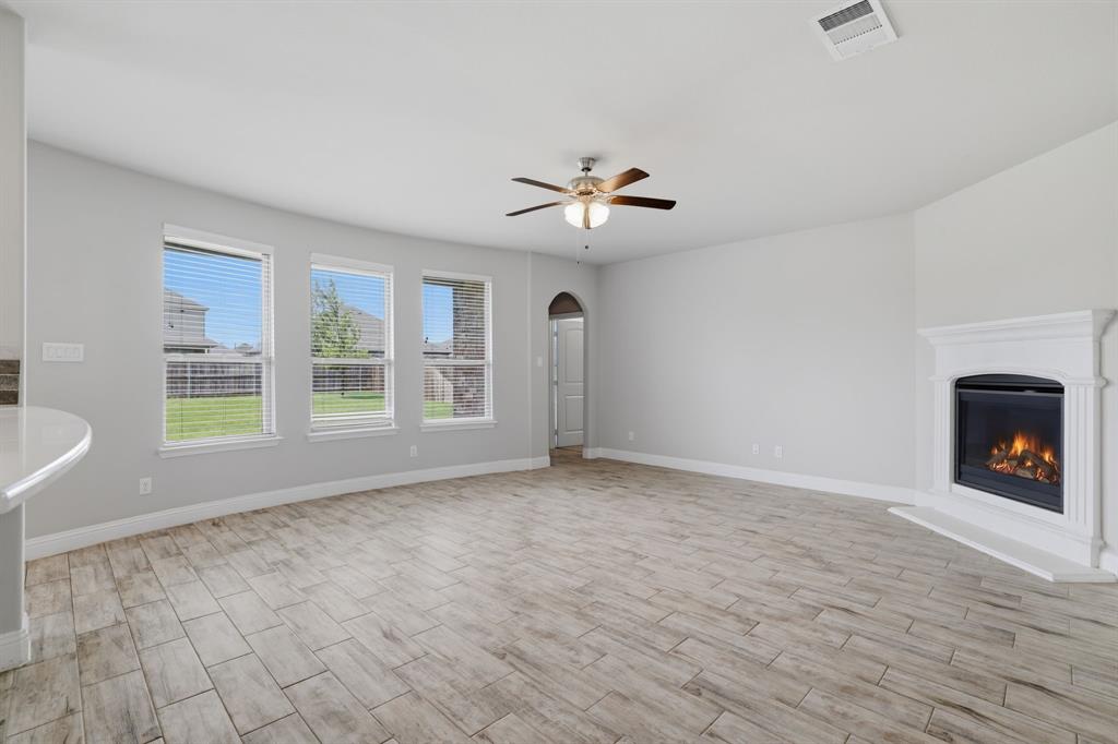 2911 Diamondback Drive Property Photo 9