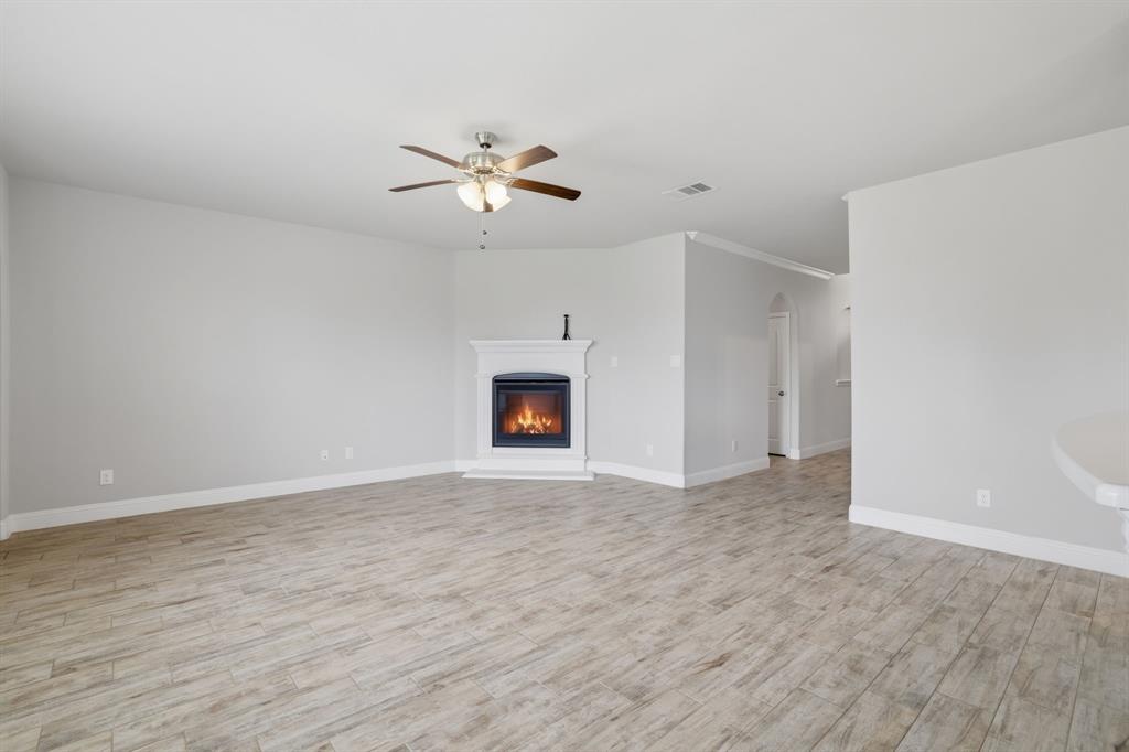 2911 Diamondback Drive Property Photo 10