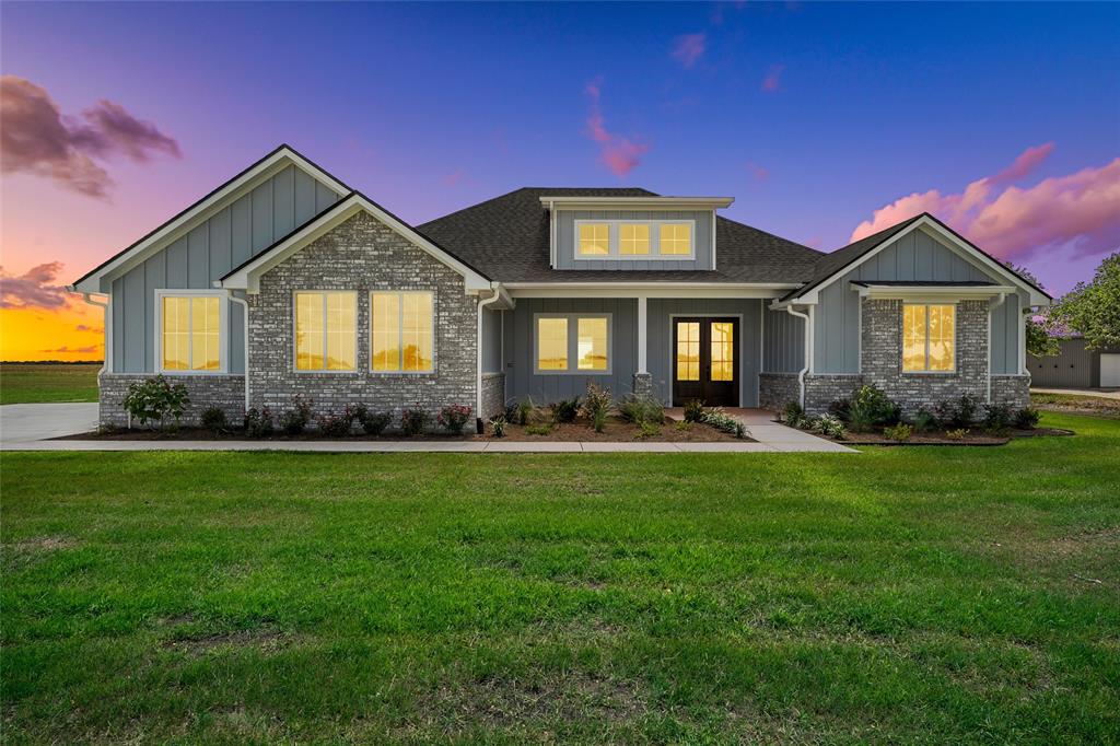 1025 Galaxy Property Photo 1