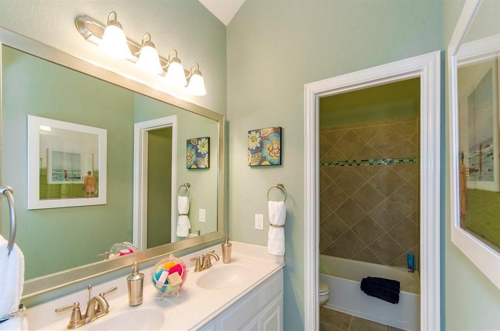 6105 Claridge Lane Property Photo 6
