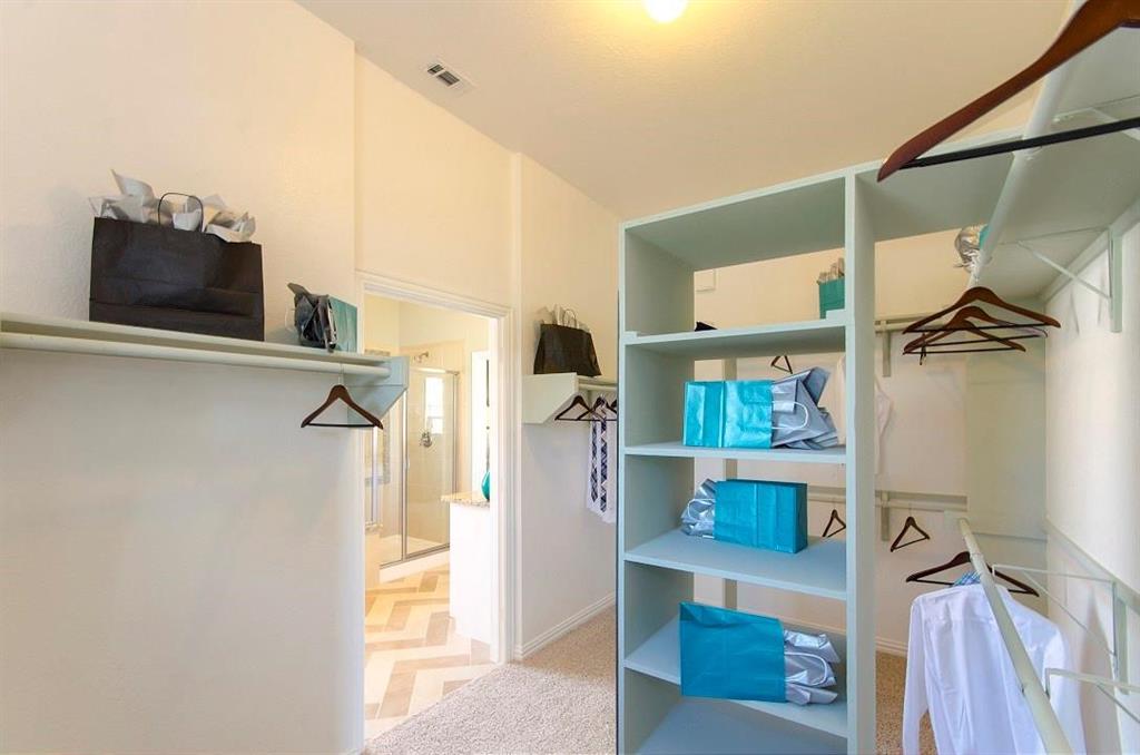 6105 Claridge Lane Property Photo 11
