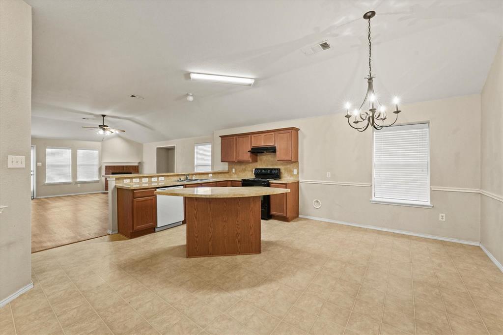 2004 Athabasca Falls Drive Property Photo 10