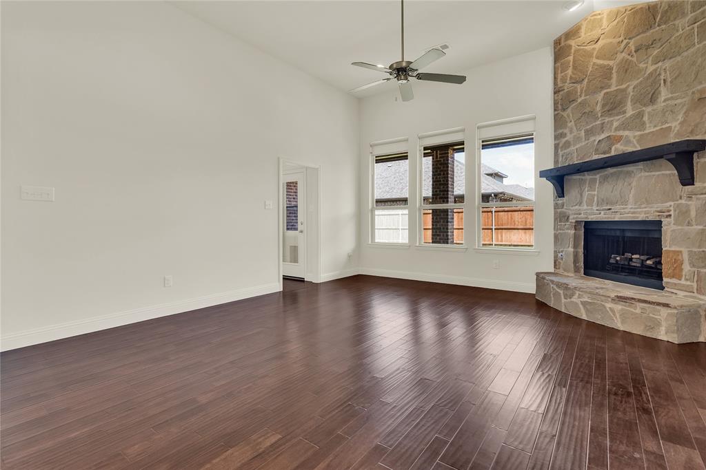 1003 Edgefield Lane Property Photo 10