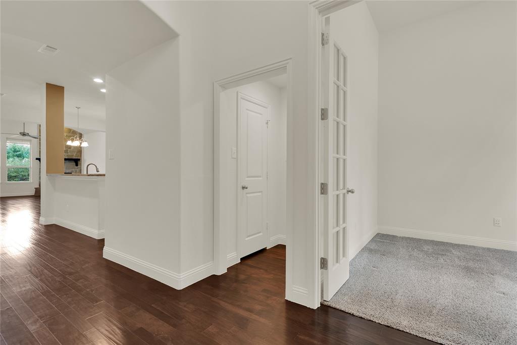 1003 Edgefield Lane Property Photo 21
