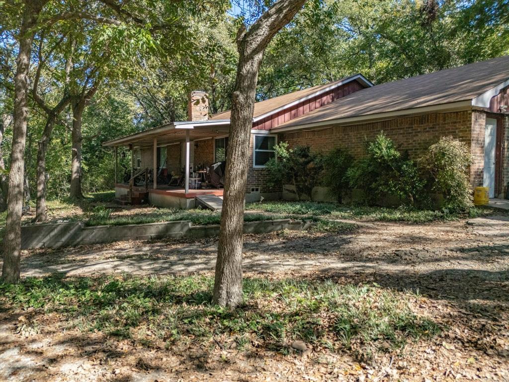 121 Little John Drive Property Photo 5