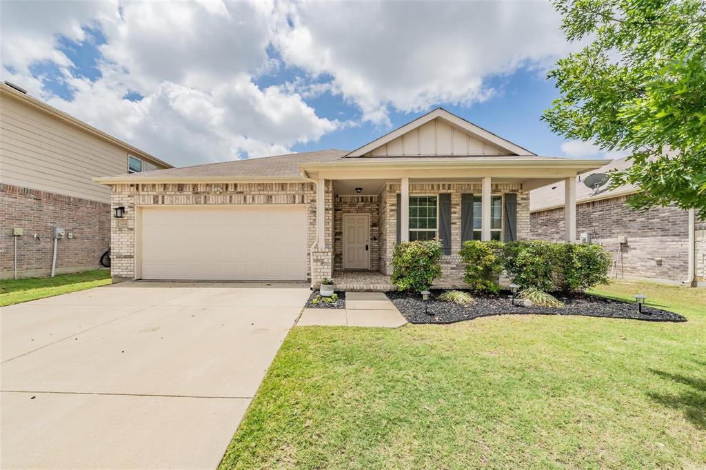 2404 Bermont Red Lane Property Photo 1