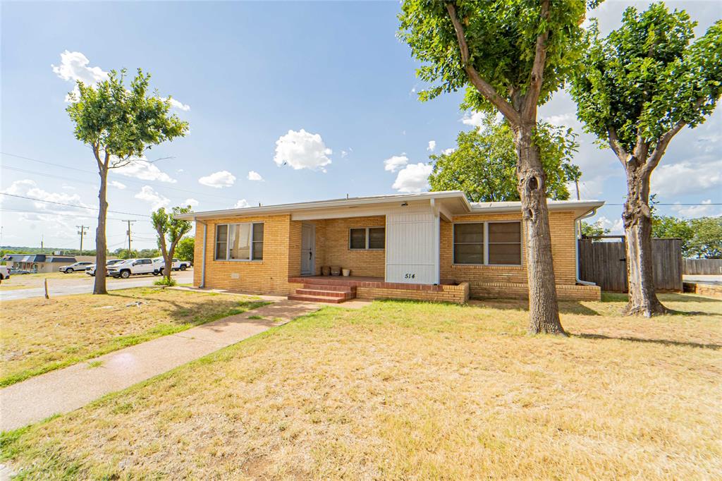514 W Walker Street Property Photo 1