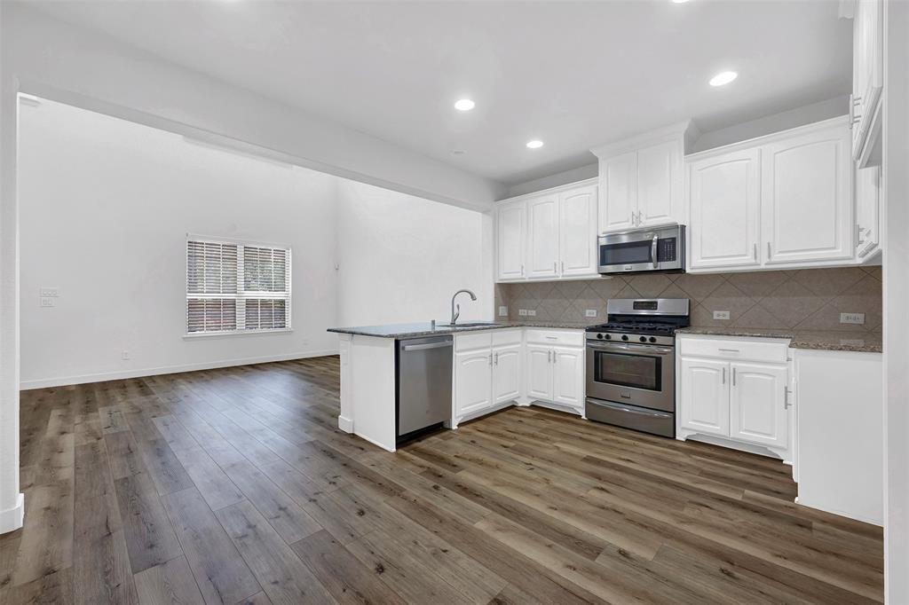 736 S Greenville Avenue Property Photo 16
