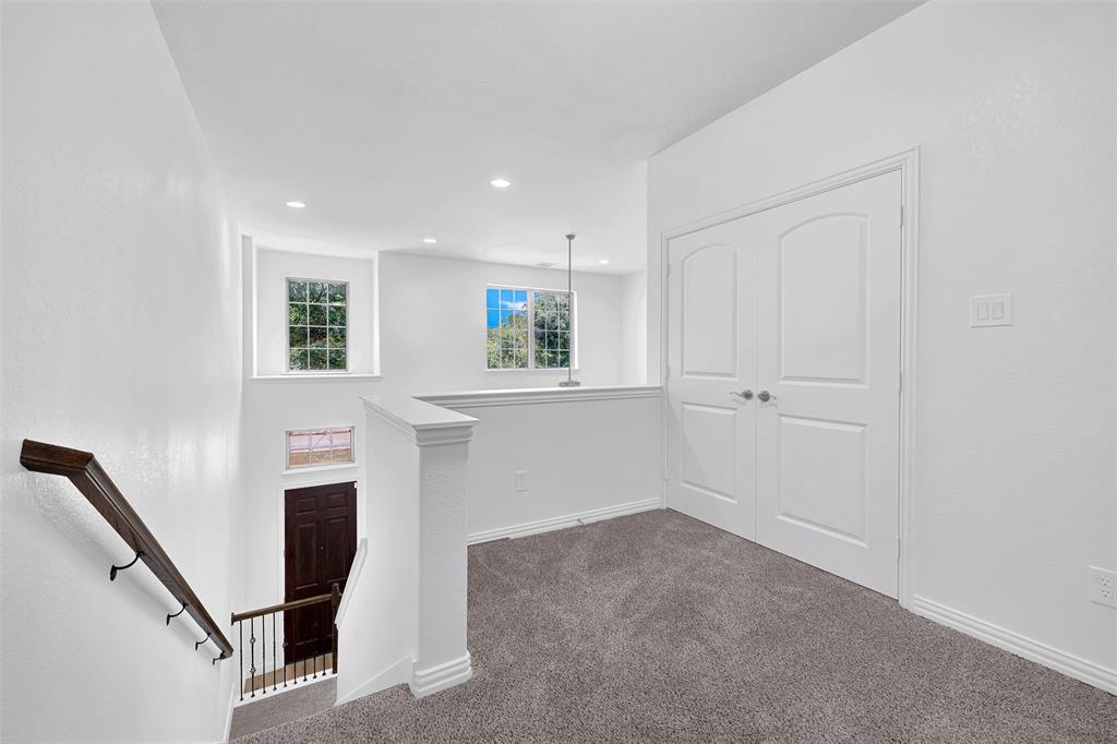 736 S Greenville Avenue Property Photo 18