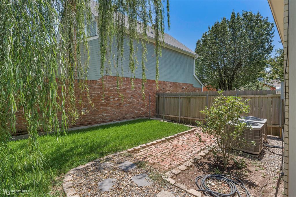 539 Honeygold Drive Property Photo 31