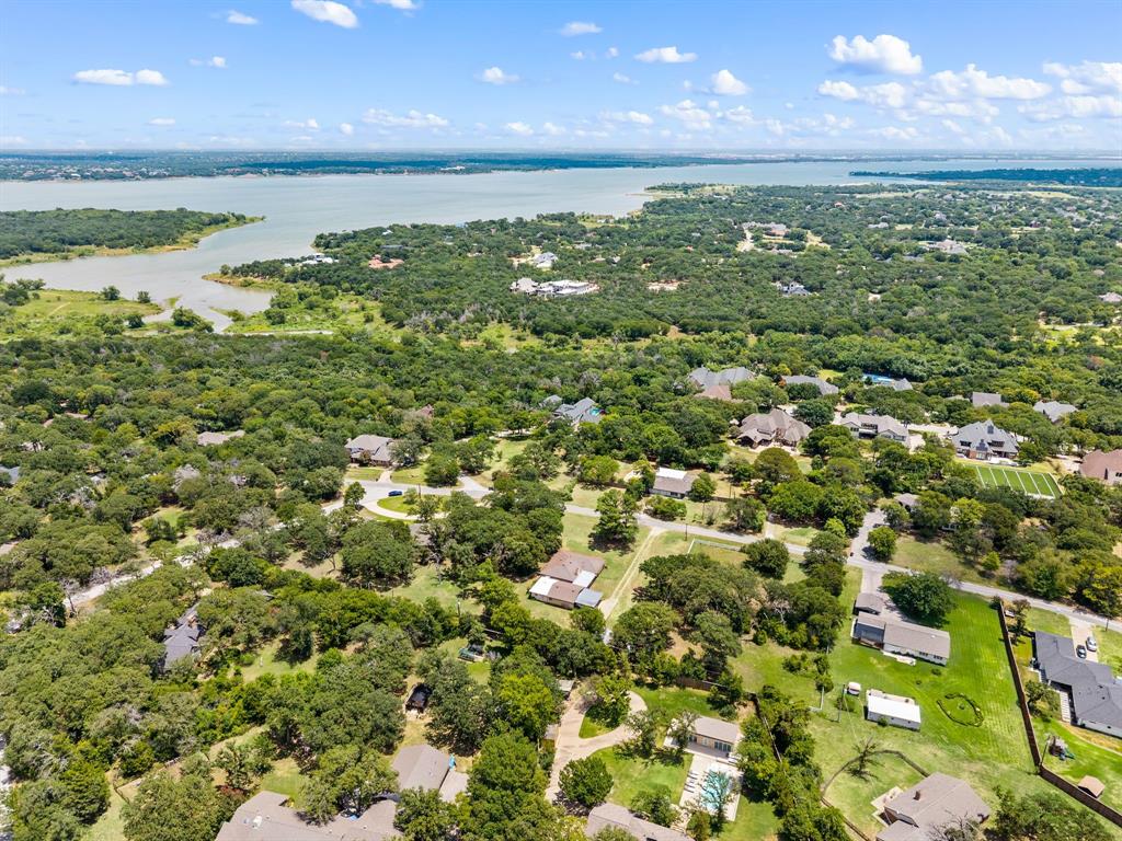 3180 Southlake Park Road Property Photo 1