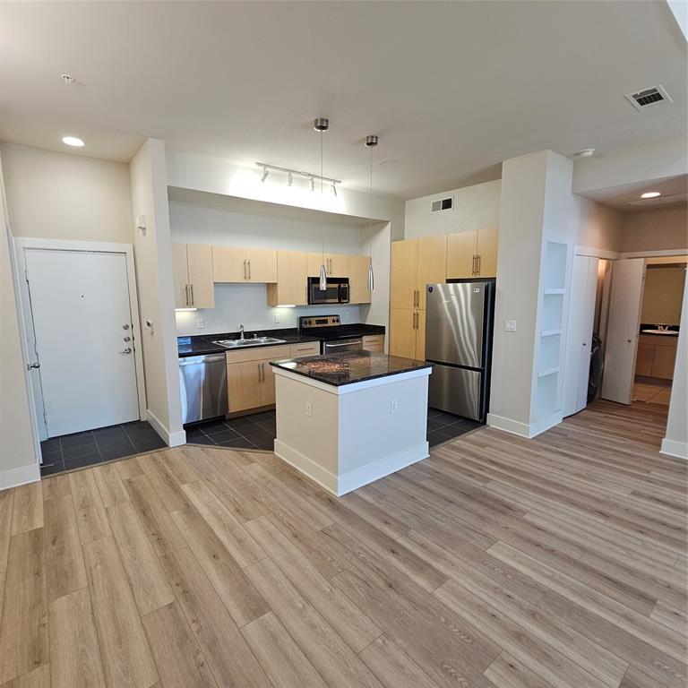 4605 Cedar Springs Road 337 Property Photo 6