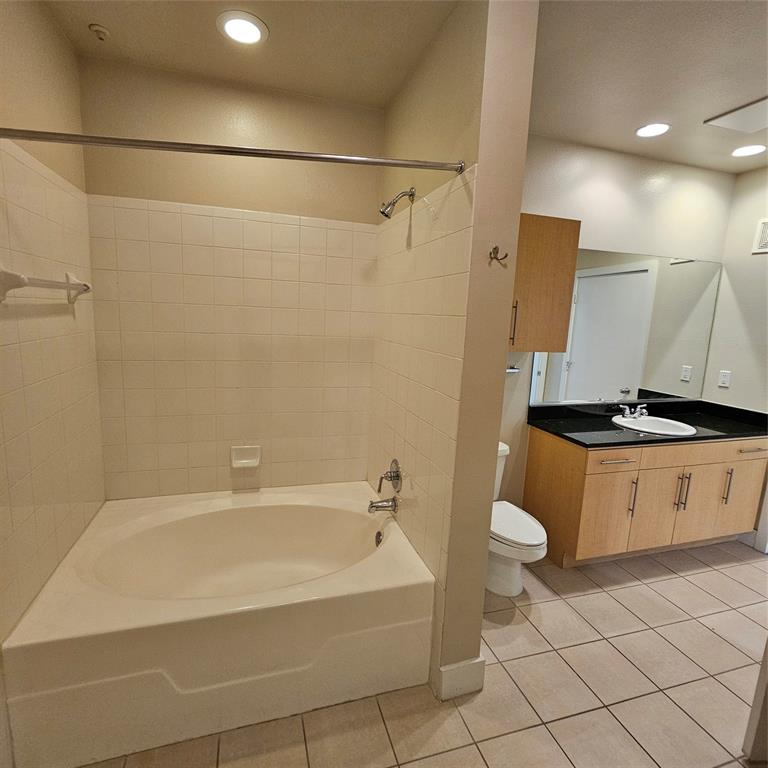 4605 Cedar Springs Road 337 Property Photo 13