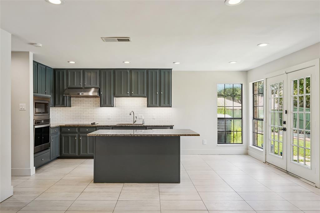 14815 Surveyor Boulevard Property Photo 8