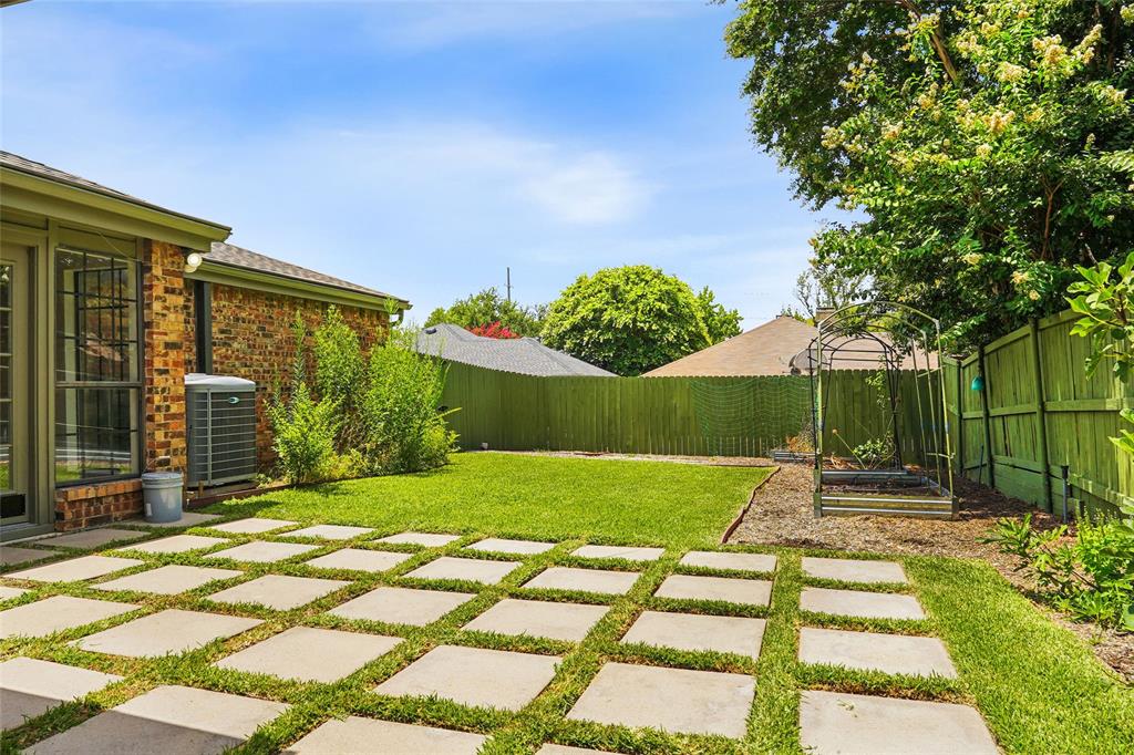 14815 Surveyor Boulevard Property Photo 32