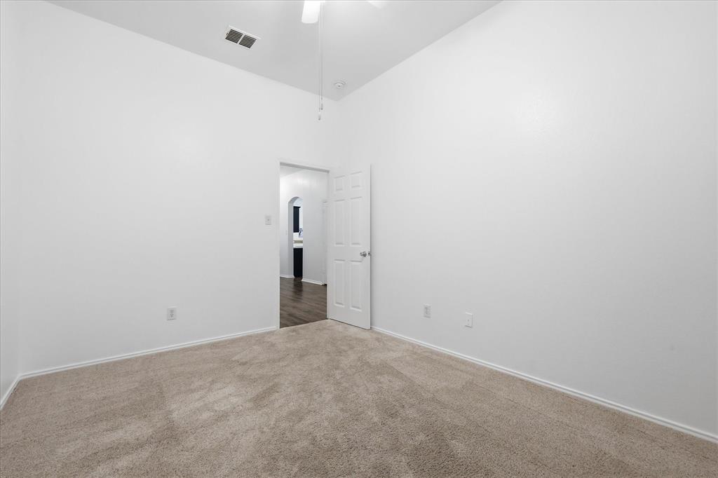 2825 Saddlebred Trail Property Photo 16