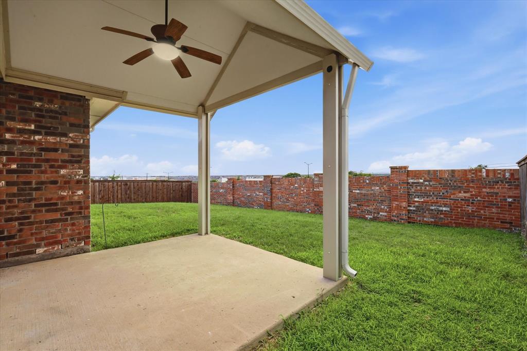 2825 Saddlebred Trail Property Photo 31