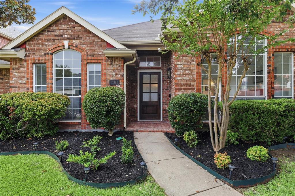 1760 Blackstone Drive Property Photo 4