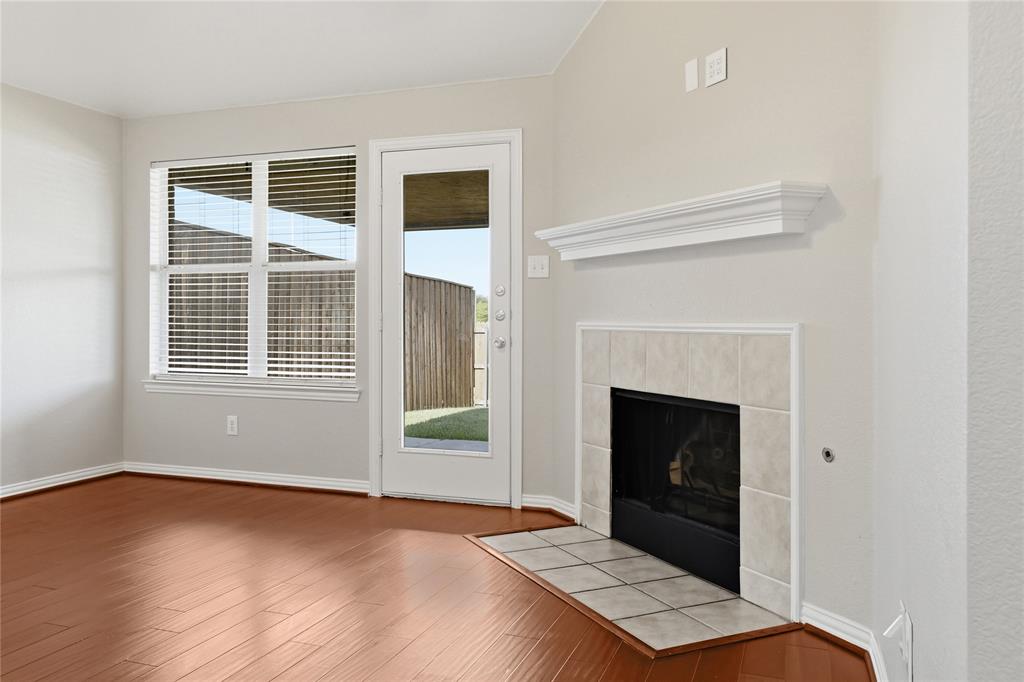 2713 Dawn Spring Drive Property Photo 5
