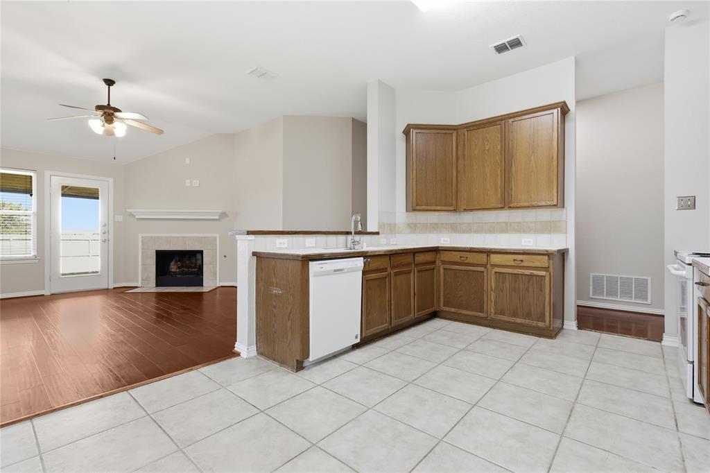 2713 Dawn Spring Drive Property Photo 10