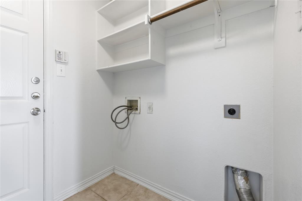 2713 Dawn Spring Drive Property Photo 23