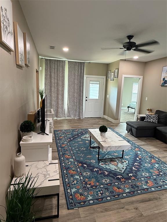 17115 Meadowview Lane Property Photo 4
