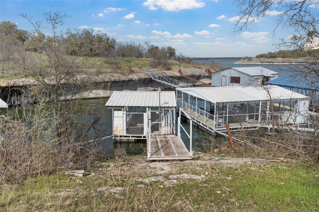187 County Road 1766 Property Photo 4