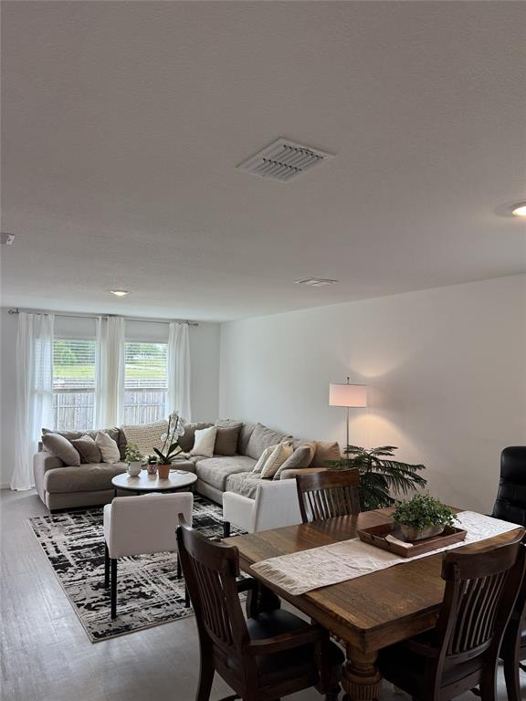 1105 Ledgestone Drive Property Photo 6