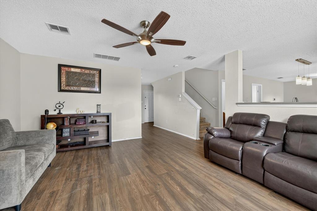 4617 Waterford Property Photo 6