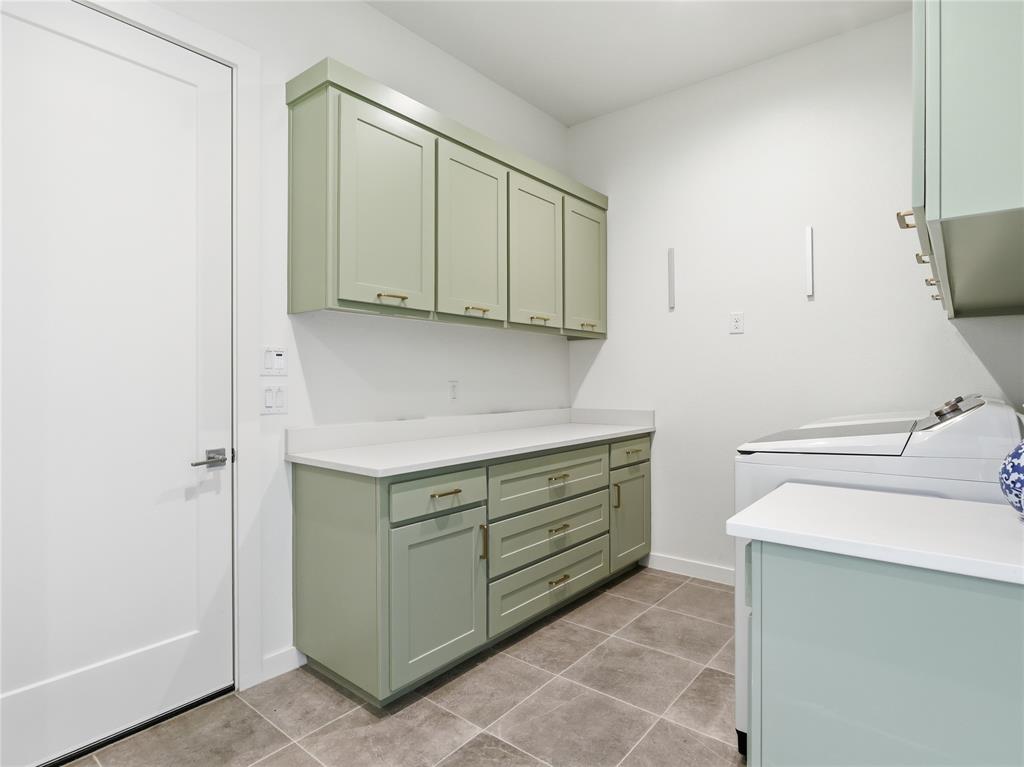 167 Stirling Drive Property Photo 27