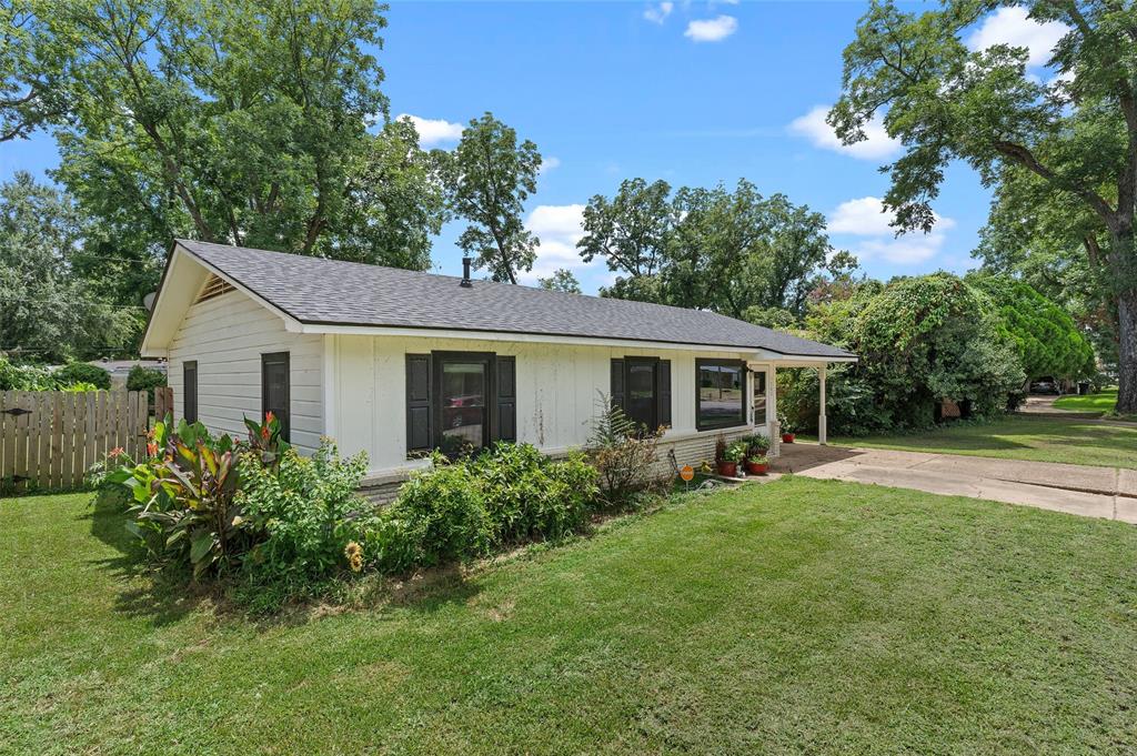 1702 Cline Street Property Photo 2