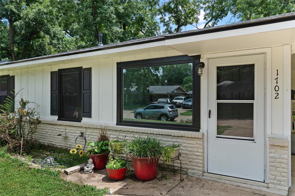 1702 Cline Street Property Photo 3