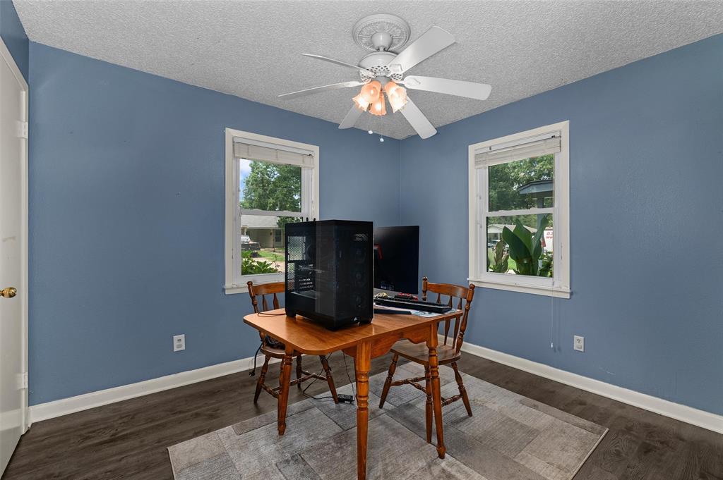 1702 Cline Street Property Photo 8