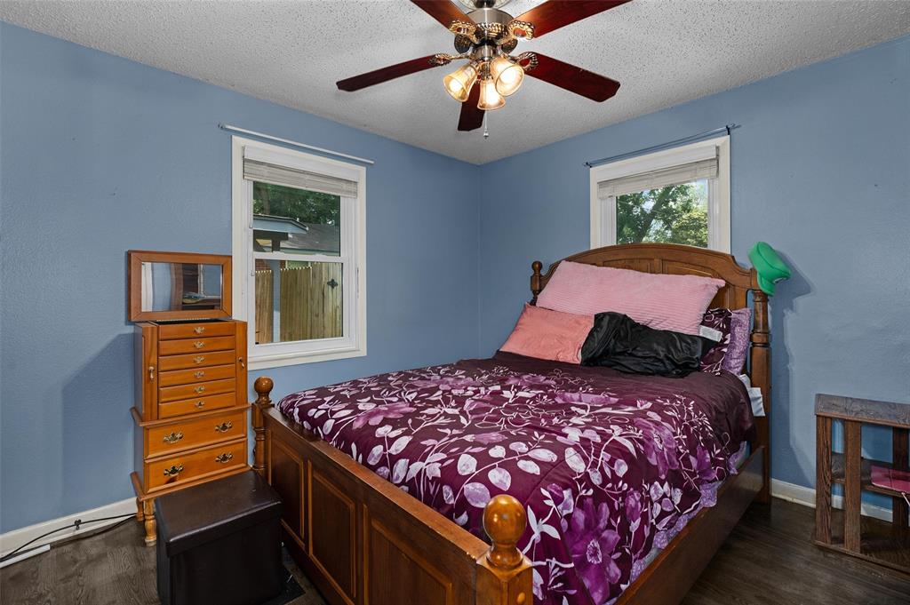 1702 Cline Street Property Photo 9