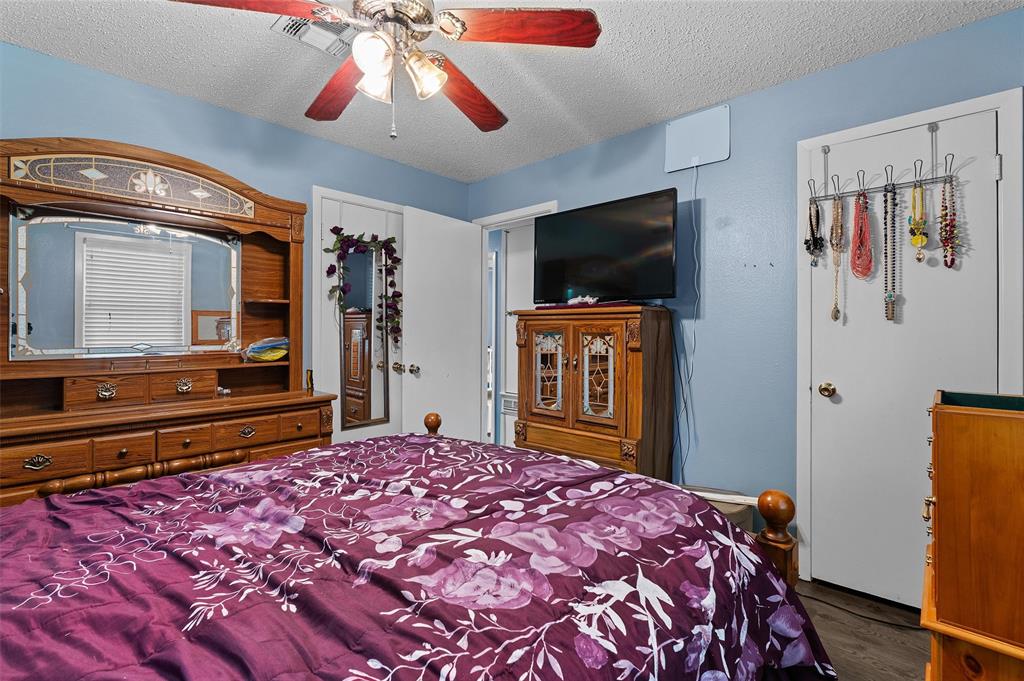 1702 Cline Street Property Photo 10