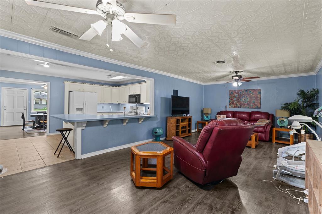 1702 Cline Street Property Photo 12