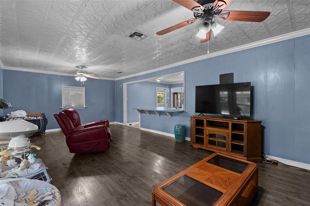 1702 Cline Street Property Photo 13