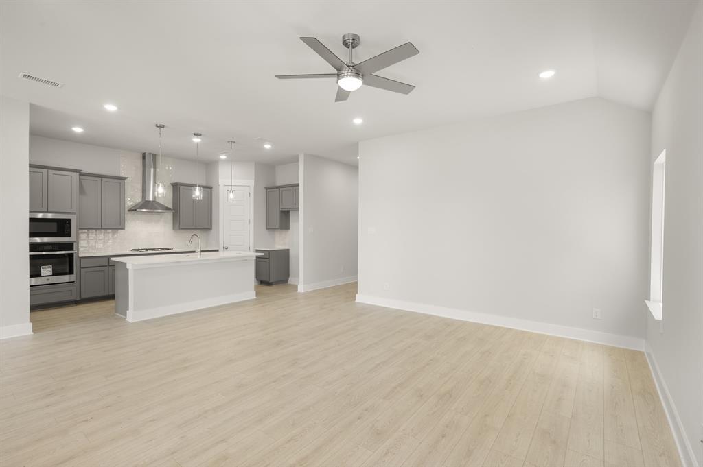 17257 Oxborough Drive Property Photo 7