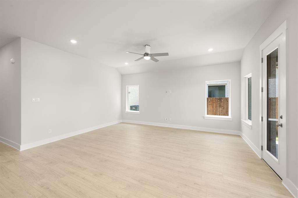 17257 Oxborough Drive Property Photo 8