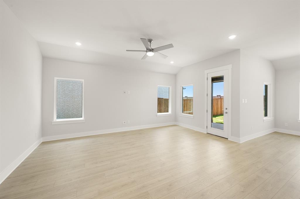 17257 Oxborough Drive Property Photo 9