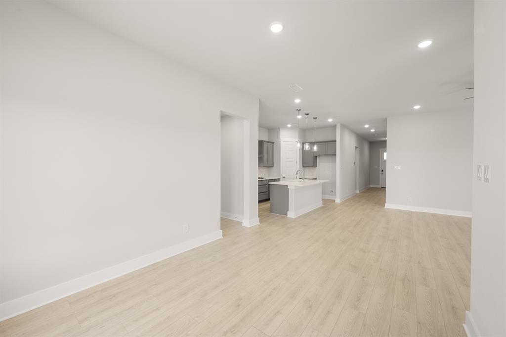 17257 Oxborough Drive Property Photo 11