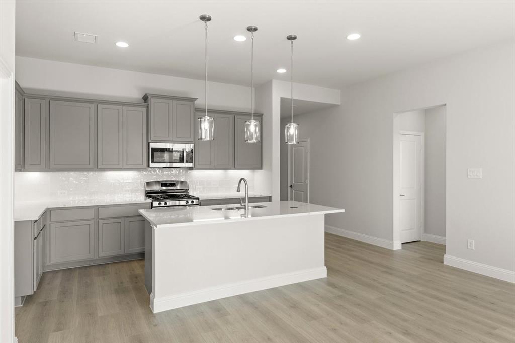 17204 Oxborough Drive Property Photo 3