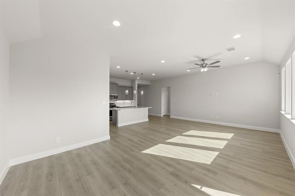 17204 Oxborough Drive Property Photo 9