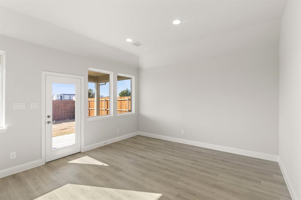 17204 Oxborough Drive Property Photo 11