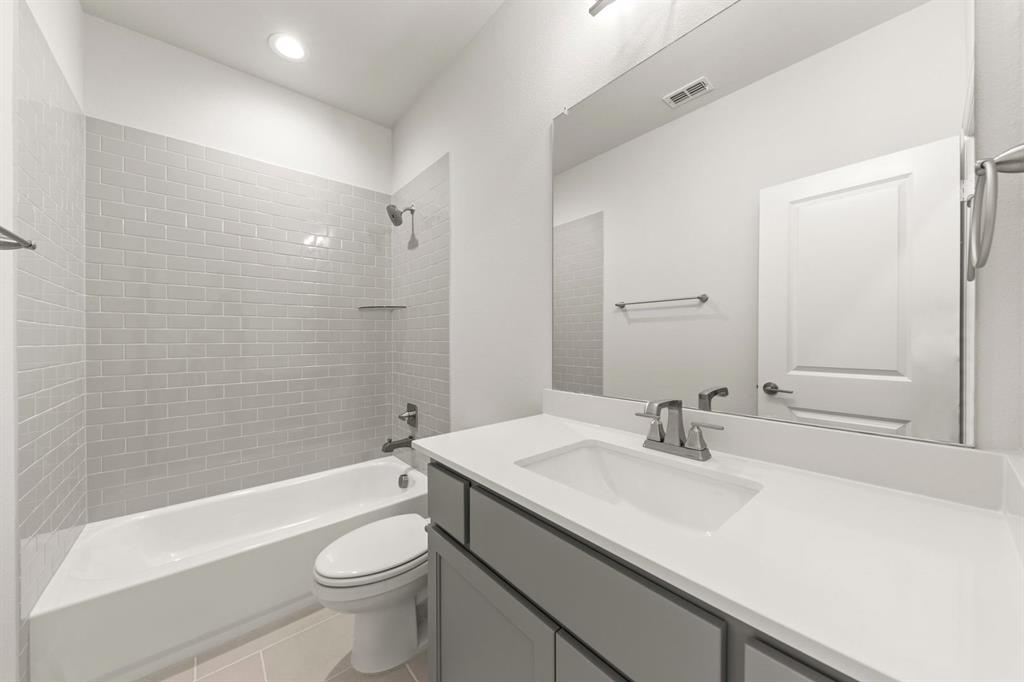 17204 Oxborough Drive Property Photo 20
