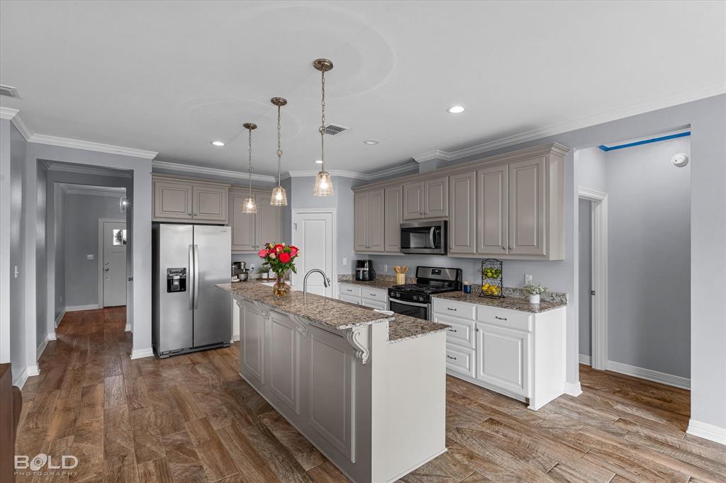2054 Briar Hollow Property Photo 14