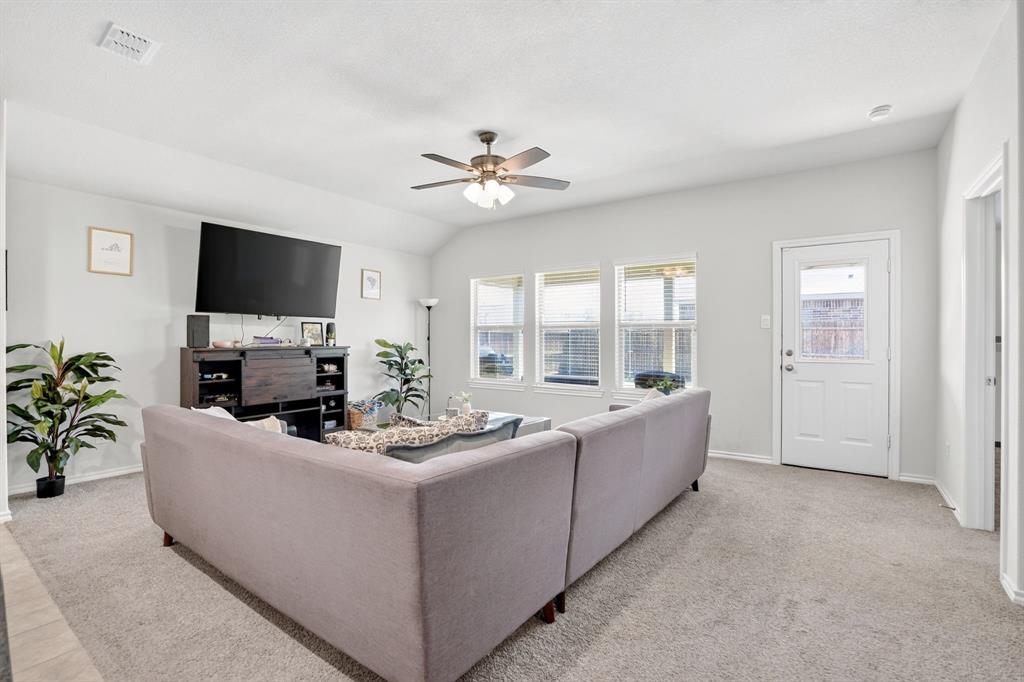 16648 Geskey Drive Property Photo 3
